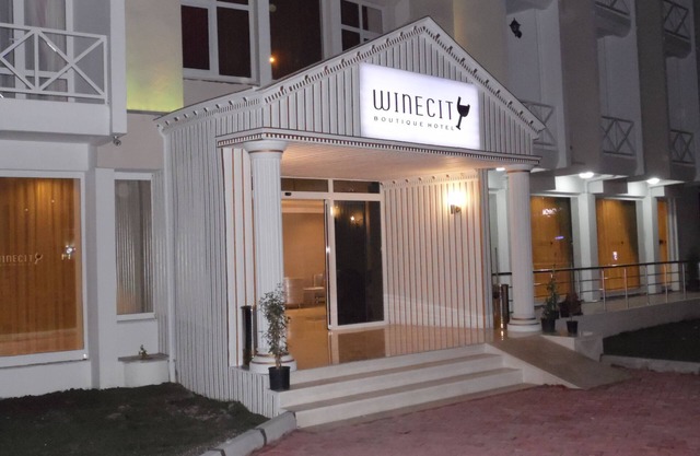 Winecity Hotel