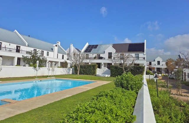 Winelands Golf Lodges at De Zalze