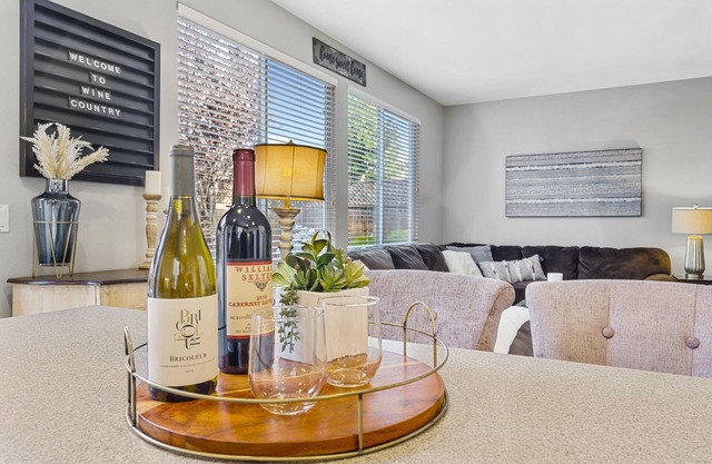 “Winetopia” Windsor Getaway - 39 Exceptional Reviews!