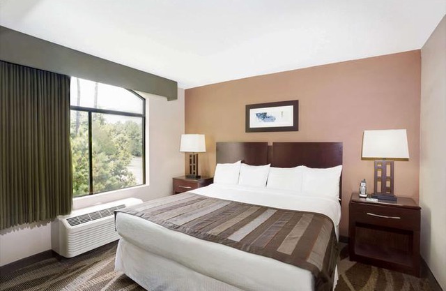 Wingate by Wyndham Raleigh Durham / Airport