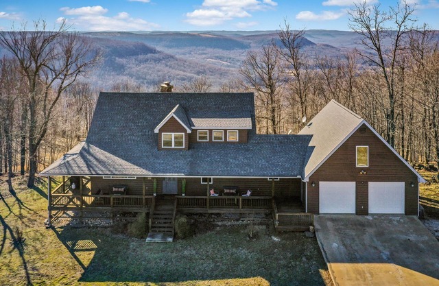 Winston's View! Wheelchair Accessible Cabin! Private 15 acres!