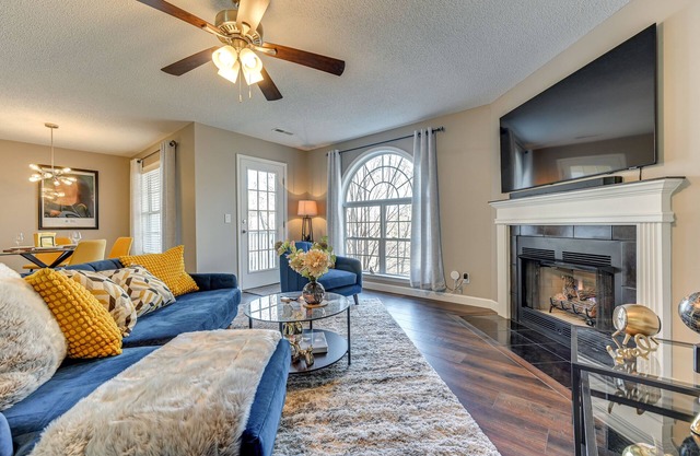 Winston-Salem Condo w/Balcony: Steps to Golf!