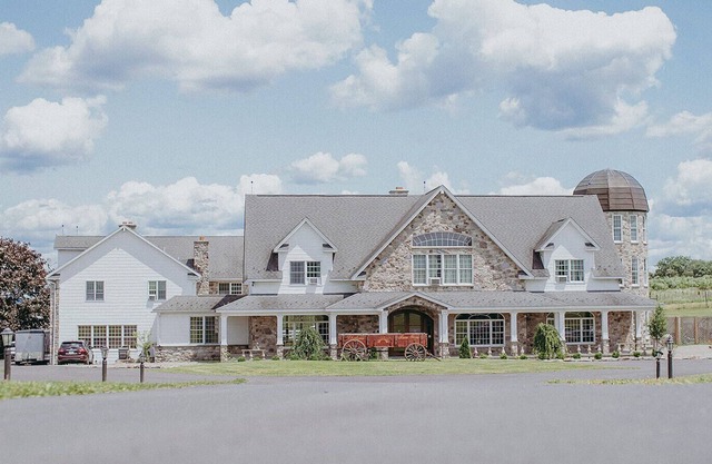 Winter Micro-Wedding Packages - Chelsea Sun Inn Poconos Limited Time only