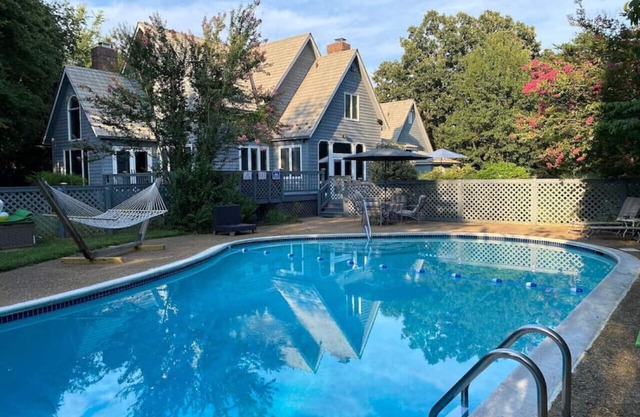 Wintergreen Oasis - PRIVATE POOL & SAUNA