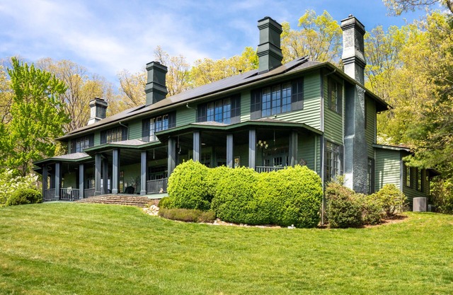 Wintersun. A World Class Private Estate Atop A Mountain 15 min from Asheville