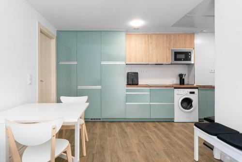 Wintowinrentals charming apartament & new building, close beach