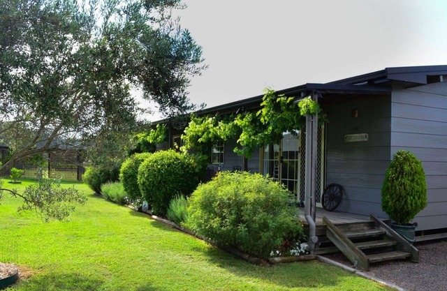 Wirral Grange Vineyard & Cottage