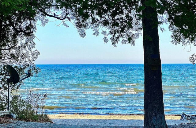 Wismar Cabin Waterfront with Private Beach