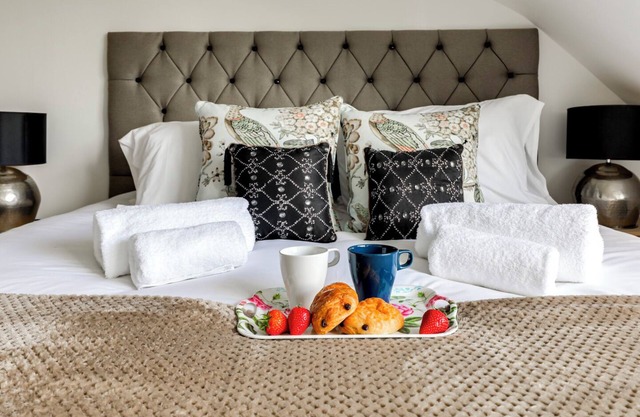 Wisteria Apartment For the Perfect London Getaway