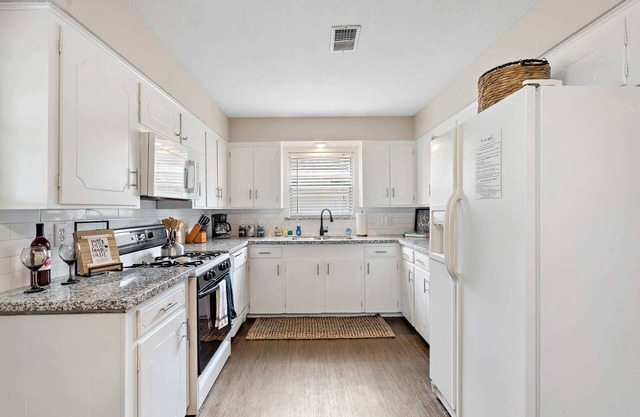 with Arcade and Covered Patio Sleep 9 in this 4 Bedroom 2 Bath Home 5 star host