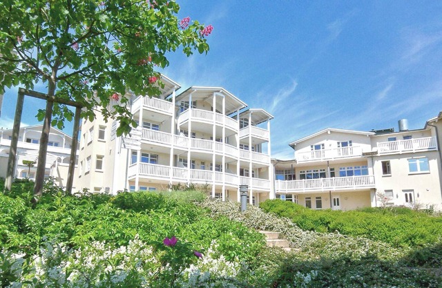 With sea view and balcony, use of swimming pool and sauna - Sea view apartment 28