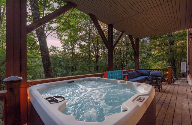 Wolf Summit Retreat Sleeps 14 Hot Tub Arcade