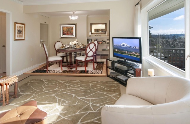 WolfShire - Courtyard - Beauty and Serenity in the Valley