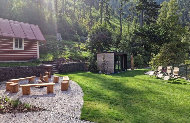 Wonderful private villa for 18 people with WIFI, TV, patio, pets allowed and parking
