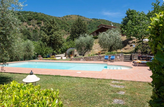 Wonderful private villa for 6 guests with WIFI, private pool, TV, terrace and pets allowed