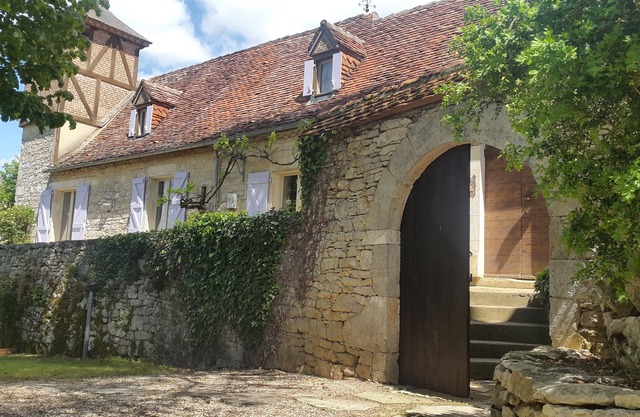Wonderful 17th century family home, all modern amenities, pool, Dordogne, Martel