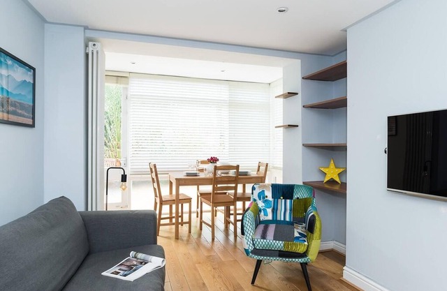 Wonderful 2BR Duplex Flat in Kennington