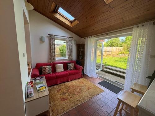 Wonderful 3 Bed House with Garden nr City Centre