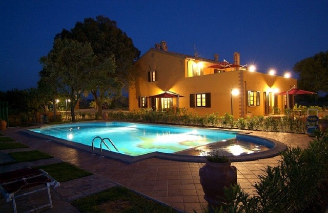 Wonderful 58 sqm apartment with pool in the countryside just 3km from the beach