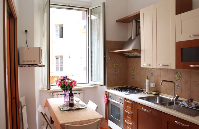 Wonderful beautiful apartment in the heart of Rome (Esquilino Colosseum area)