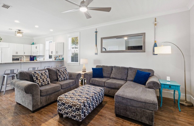 Wonderful Home Close to the Beach w/Shared Pool & Hot Tub, Free WiFi, AC