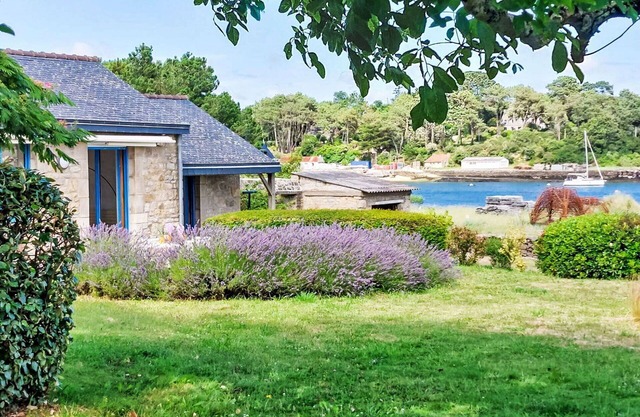 Wonderful private villa for 4 guests with TV and terrace