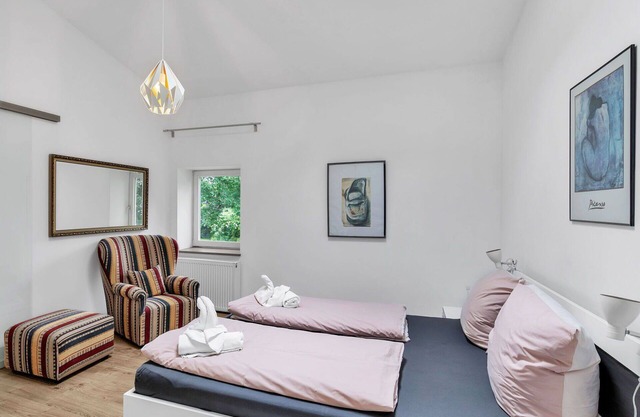 Wonderful private villa for 10 people with internet, TV, terrace and pets allowed