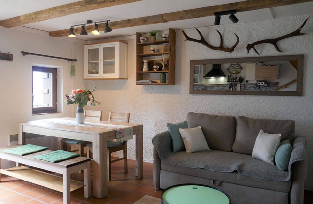 Wonderful private villa for 4 guests with WIFI, patio and parking