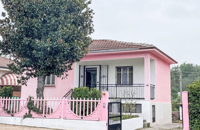 Wonderful private villa for 2 guests with private pool, WIFI, patio and pets allowed