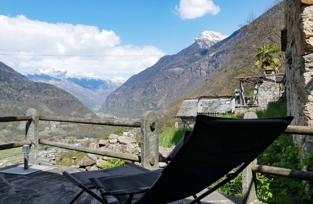 Wonderful private villa for 2 guests with WIFI, terrace, pets allowed and parking