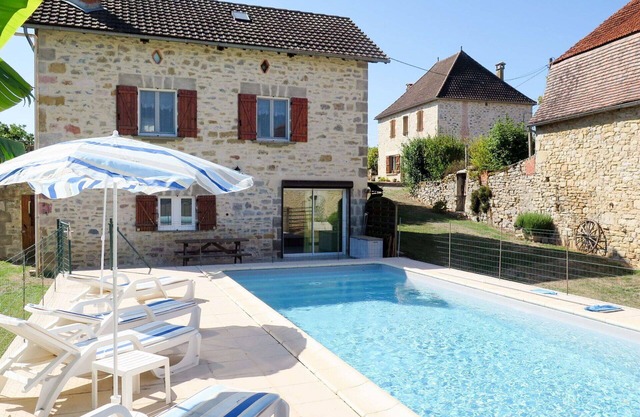 Wonderful private villa with private pool, A/C, TV, terrace, pets allowed and panoramic view