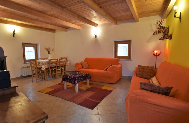 Wonderful private villa for 4 people with WIFI, TV and balcony