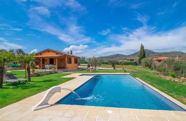 Wonderful private villa for 4 people with WIFI, private pool, A/C, TV and balcony