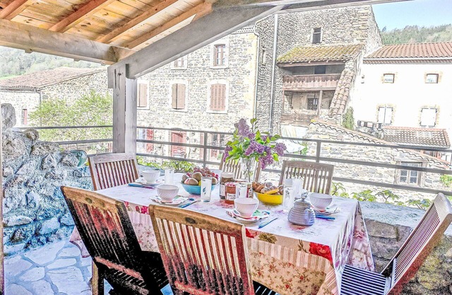 Wonderful private villa for 6 guests with WIFI, TV, terrace, pets allowed and parking