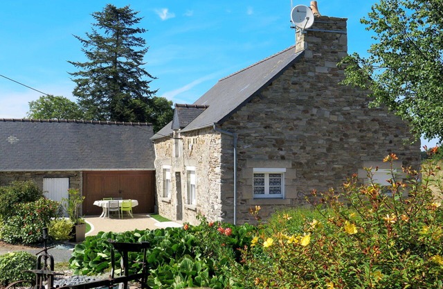 Wonderful private villa for 4 people with TV, pets allowed and parking