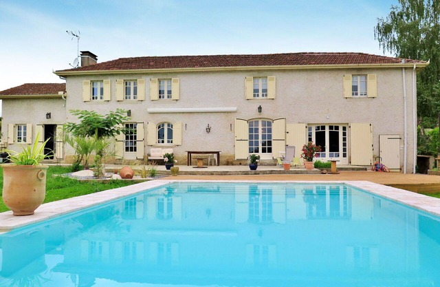 Wonderful private villa for 9 guests with A/C, WIFI, private pool, TV and terrace