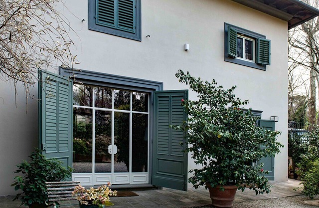 Wonderful private villa for 6 people with WIFI, A/C, hot tub, TV, patio, panoramic view and park...