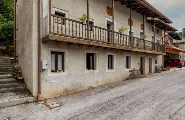 Wonderful private villa for 5 guests with balcony and pets allowed