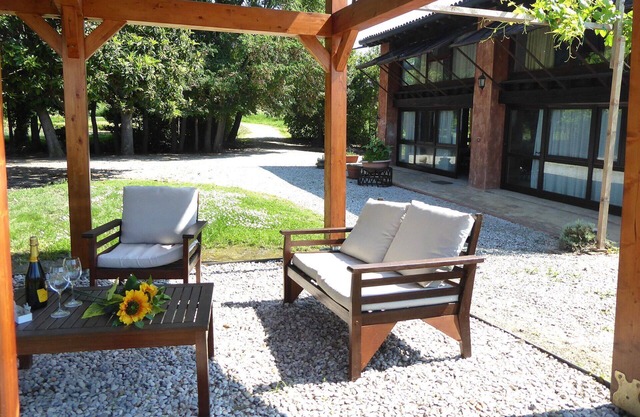 Wonderful private villa for 6 people with WIFI, TV, patio, pets allowed and parking
