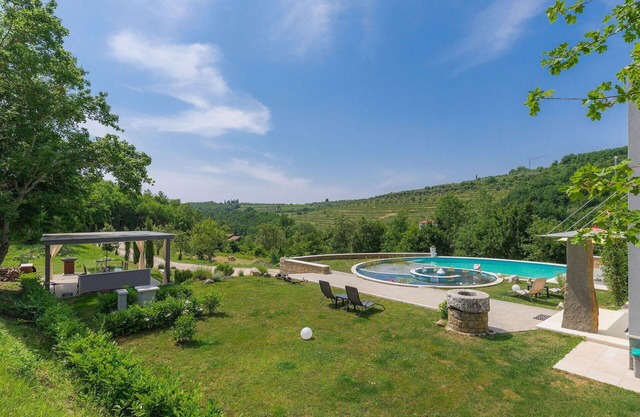 Wonderful private villa for 6 guests with WIFI, private pool, A/C, terrace, pets allowed and par.