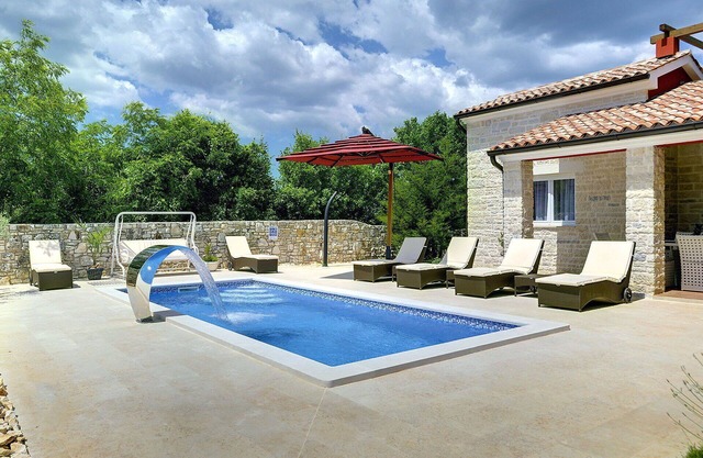 Wonderful private villa with hot tub, private pool, A/C, WIFI, TV, terrace, panoramic view, parking