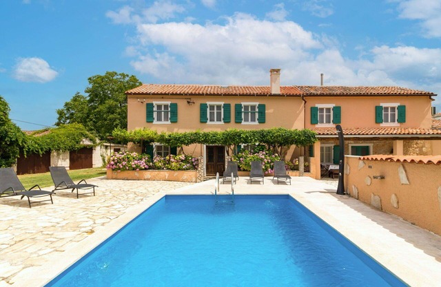 Wonderful private villa with A/C, private pool, WIFI, TV, terrace, pets allowed and parking