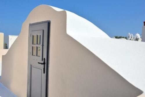 Wonderful Santorini Villa Alia Mansion 3 Bedrooms Beautiful Outdoor Space & Wonderful Views Megalochori