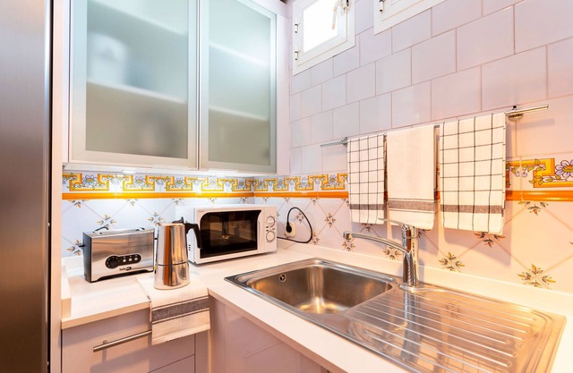 Wonderful Townhouse with Centric Location. Tetuán Marbella