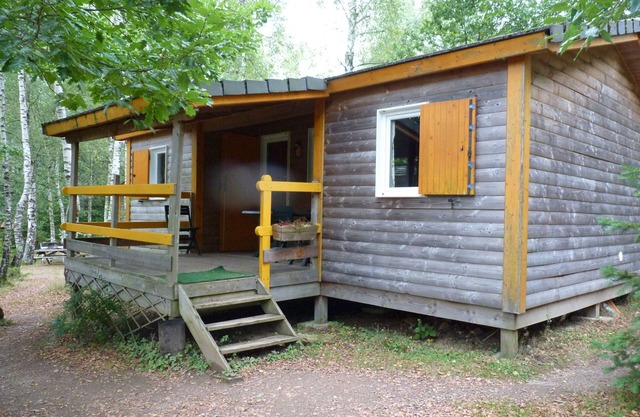 wooden chalet 6/8 people in the countryside with fishing pond