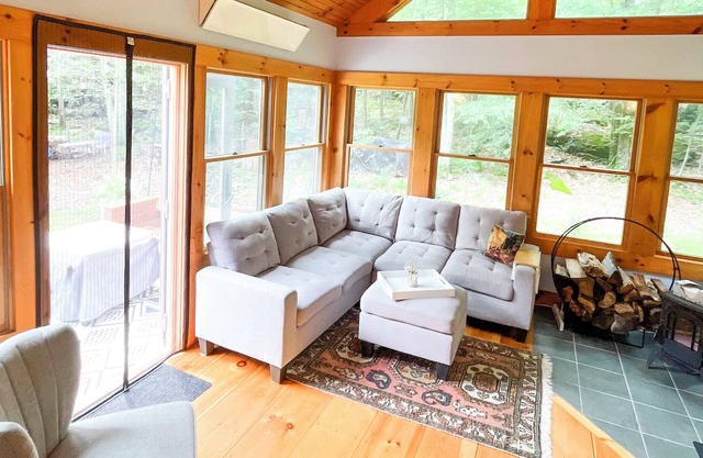 Woodland Escape: Serene & Sunlit