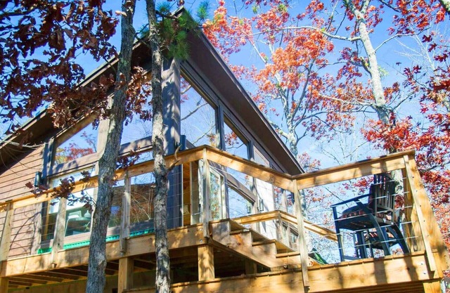 Woodland Loft 2 - Modern-Industrial Mountain Getaway for Two