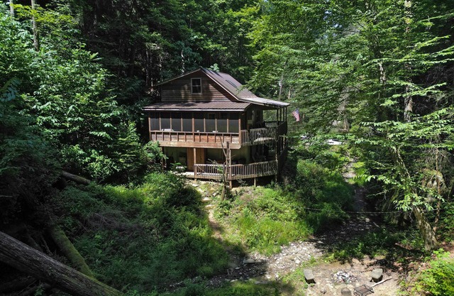 Woodland View - Hidden Falls Retreat