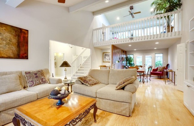 Woodlands Escape: 3BR Texas Retreat w/Forest View