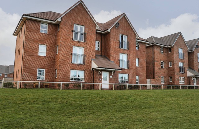 WOODSIDE VIEW, character holiday cottage in Whitby